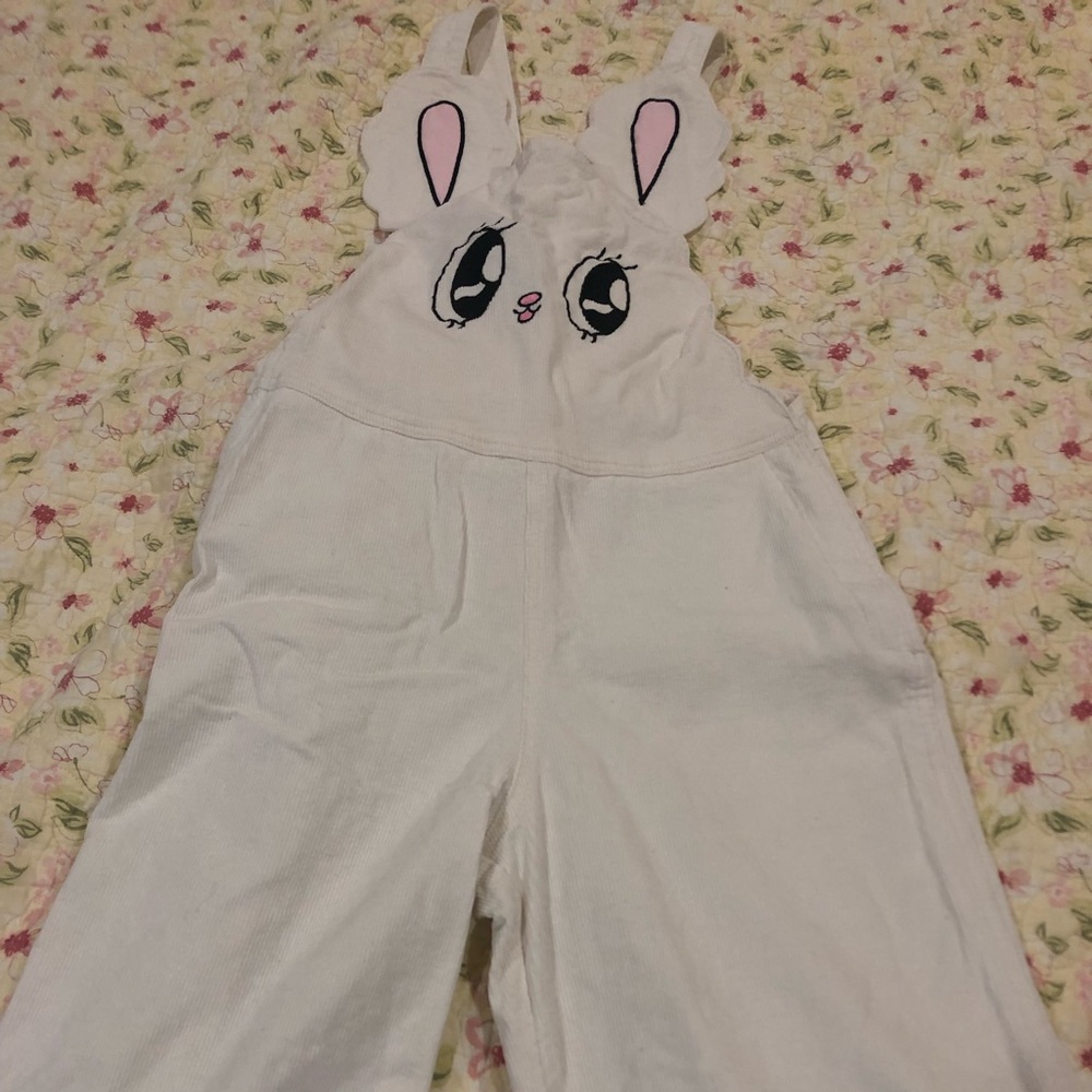 Esther loves Oaf white bunarees!